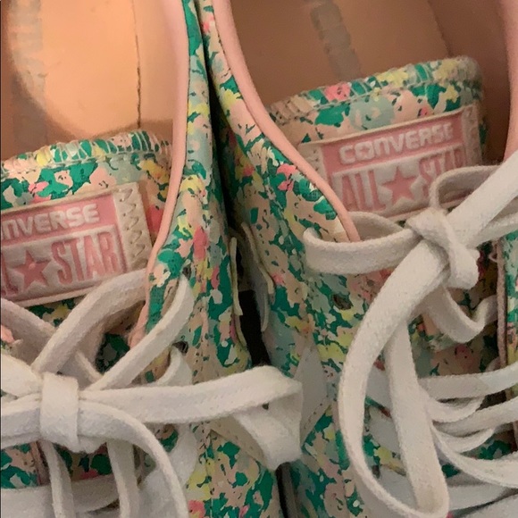 Converse Breakpoint Floral Low Top Sneaker Womens - Picture 9 of 10